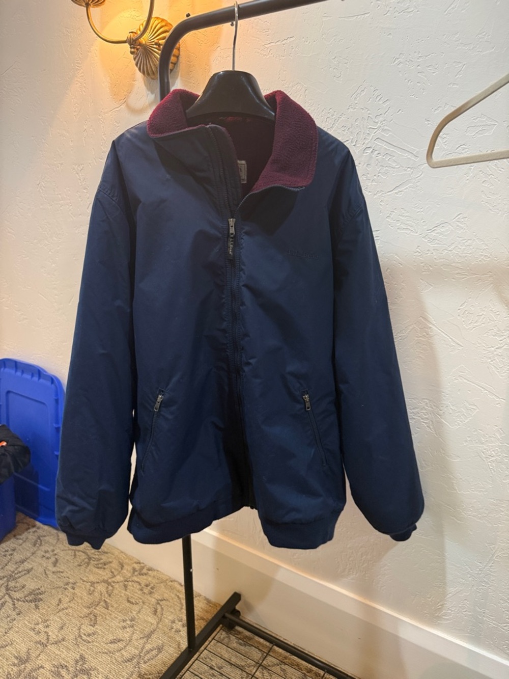 L.L. Bean Men's Jacket in Burgundy and Navy